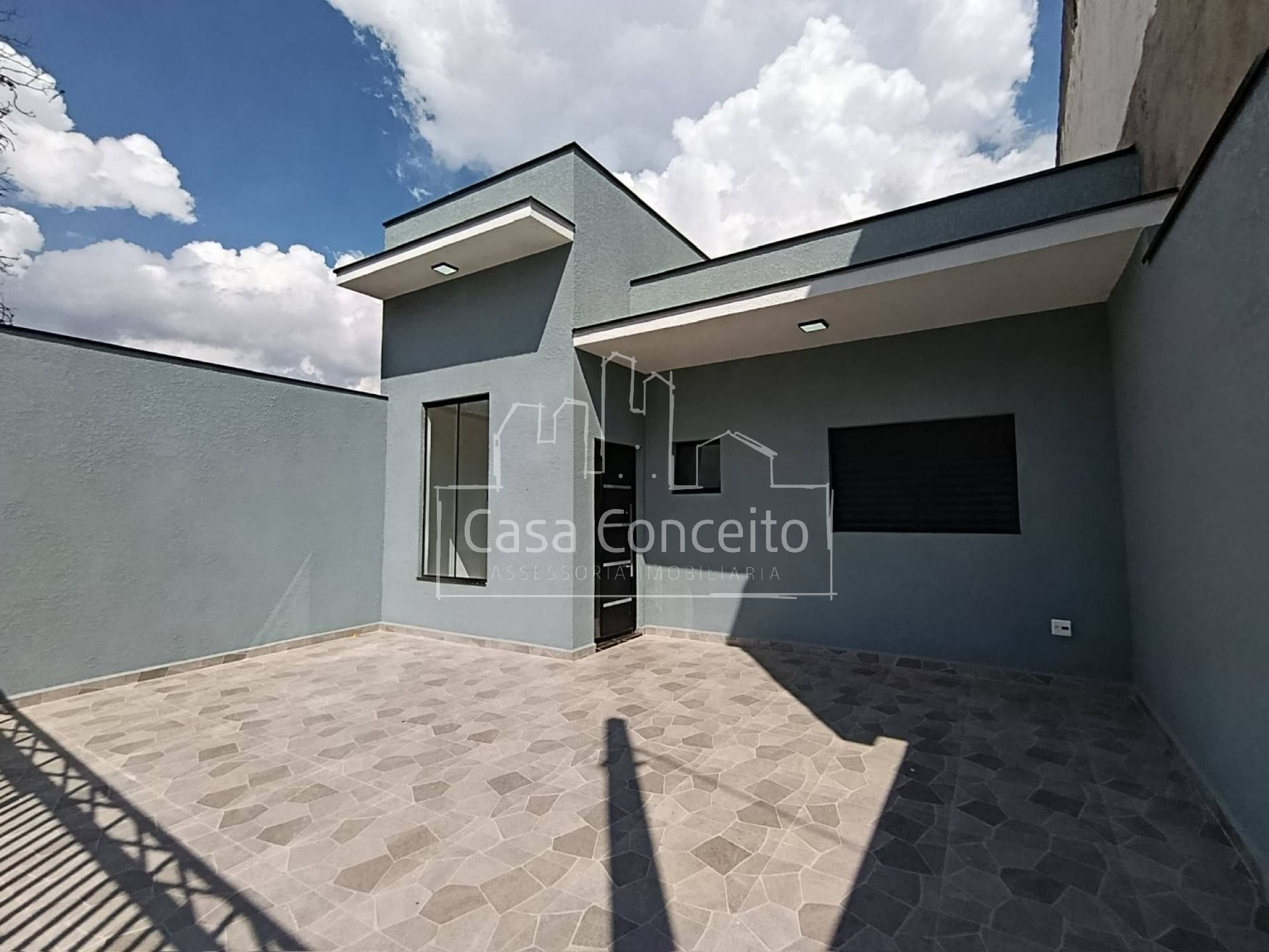 Casa Para Vender com 2 quartos 1 suíte no bairro Jardim Montreal em Sorocaba
