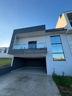 Casa de Condomínio Para Vender com 3 quartos 1 suíte no bairro Horto Florestal em Sorocaba