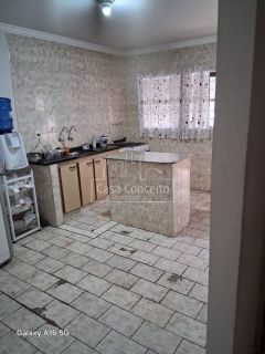 Casa Para Vender com 2 quartos no bairro Jardim Hungares em Sorocaba