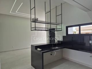 Casa de Condomínio Para Vender com 3 quartos 1 suítes no Wanel Ville em Sorocaba