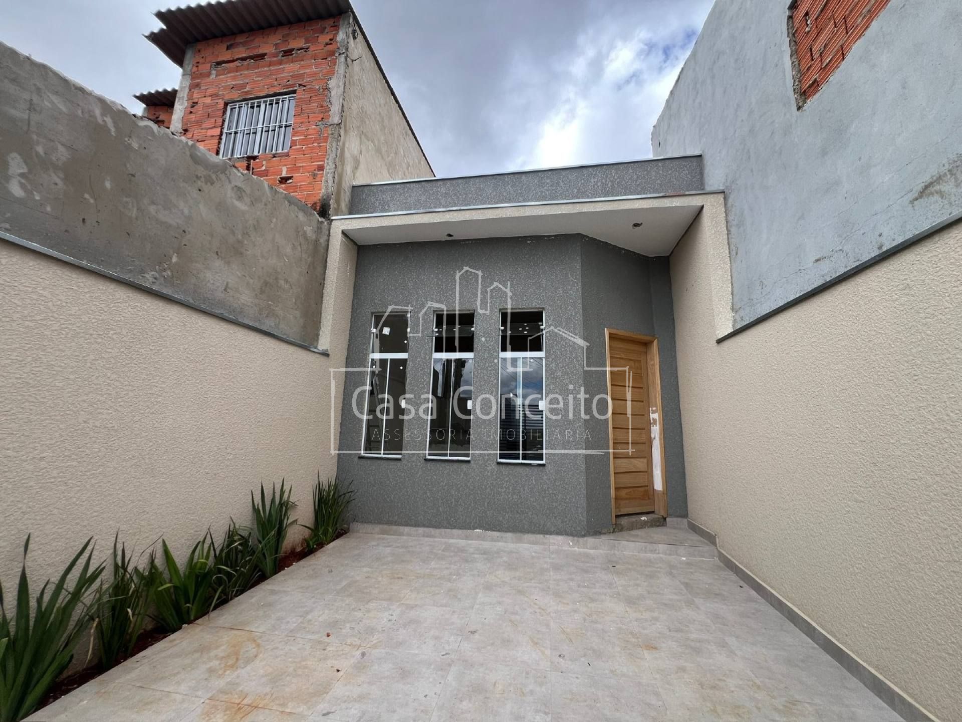Casa Para Vender com 2 quartos 1 suíte no bairro Parque São Bento em Sorocaba