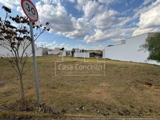 Lote / Terreno de Condomínio Para Vender no bairro Jardim Novo Horizonte em Sorocaba