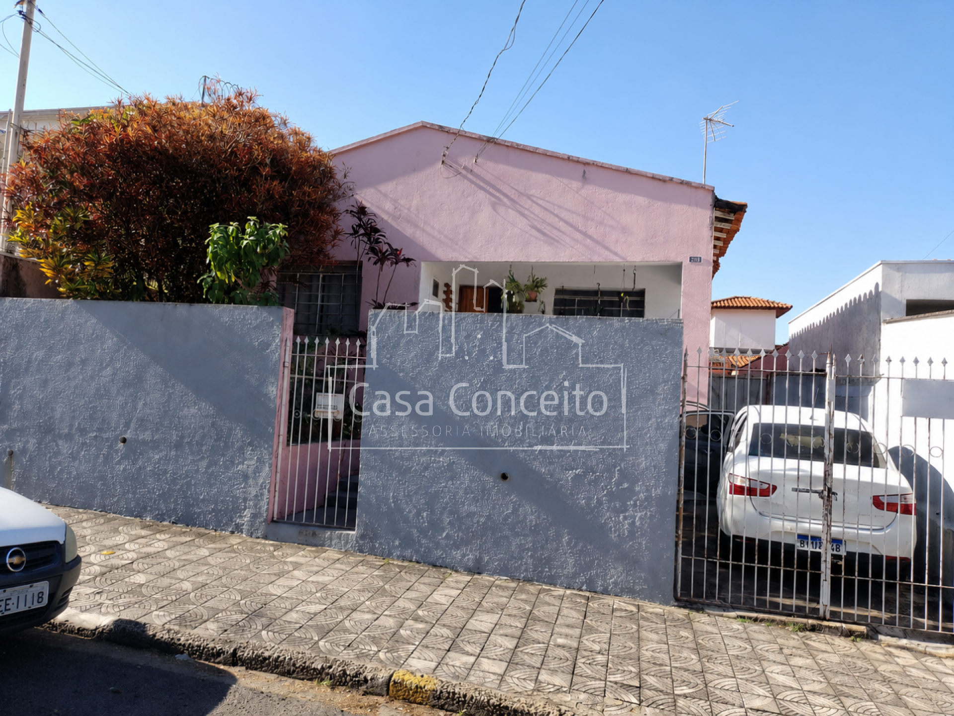 Casa Para Vender com 3 quartos no bairro Vila Trujillo em Sorocaba