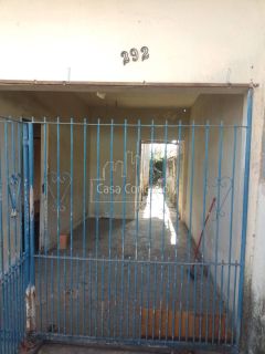 Casa de Vila Para Vender com 03 quartos no bairro Jardim São Marcos em Sorocaba