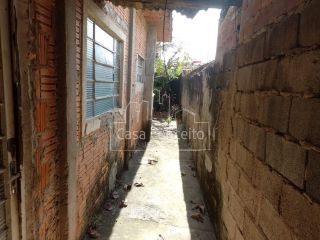 Casa de Vila Para Vender com 03 quartos no bairro Jardim São Marcos em Sorocaba