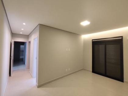 Casa de Condomínio alto padrão 3 suítes no Terras Alpha Nova Esplanada
