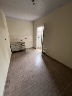 Casa Para Alugar com 2 quartos + Edícula no bairro Centro em Sorocaba