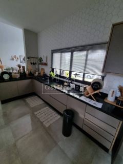 Casa de Condomínio Para Vender com 3 quartos 1 suíte - Bairro Cajuru do Sul - Sorocaba