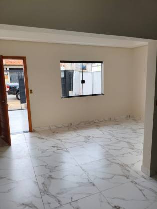 Casa Para Vender com 2 quartos 1 suíte no bairro Além Linha em Sorocaba
