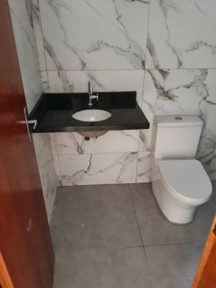 Casa Para Vender com 2 quartos 1 suíte no bairro Além Linha em Sorocaba