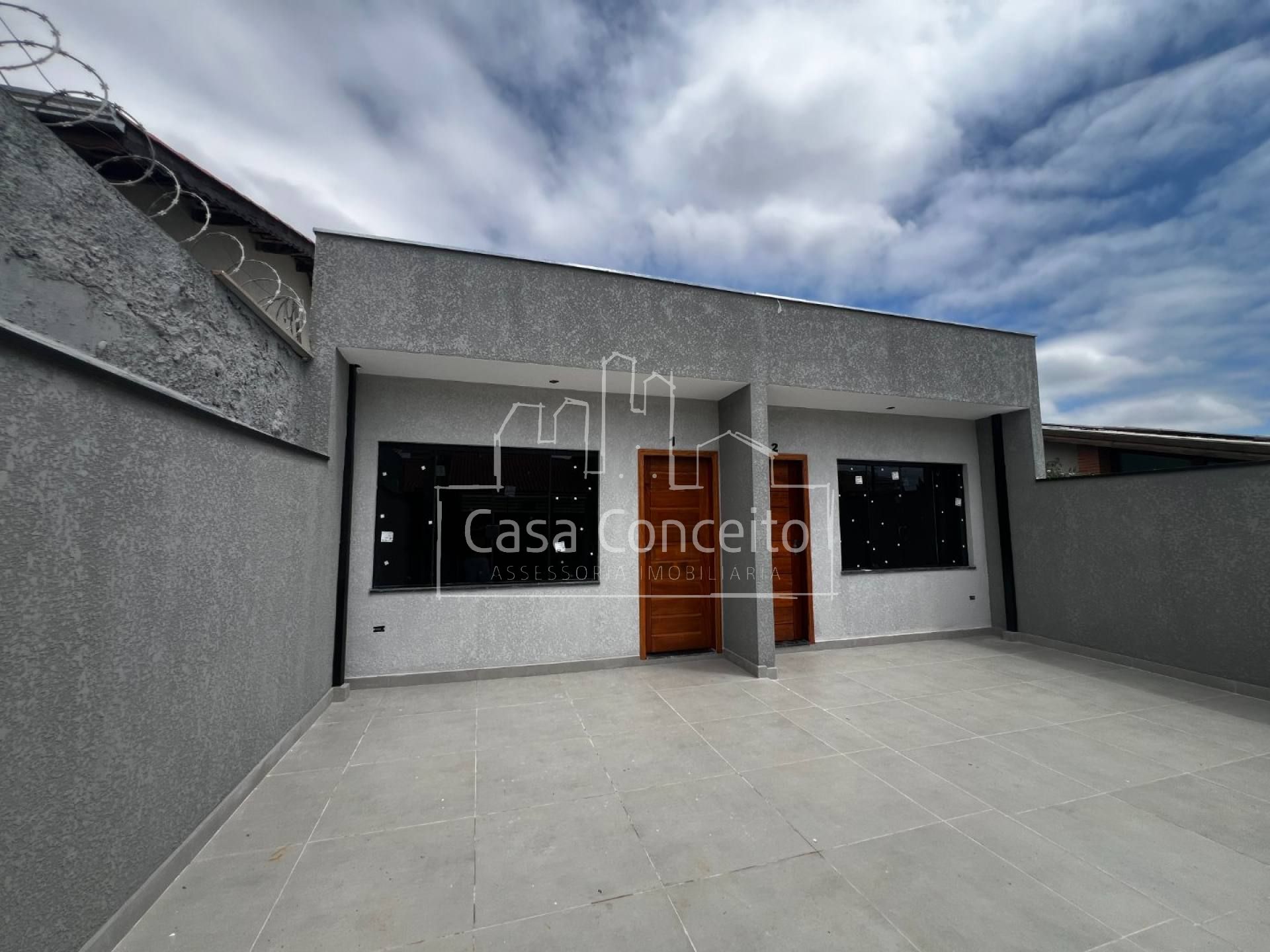Casa Para Vender com 2 quartos 1 suíte - Bairro Wanel Ville - Sorocaba