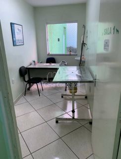 Imóvel Comercial Para Vender na Avenida Itavuvu em Sorocaba - Estrutura para Clínicas e Comércio