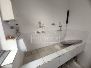 Imóvel Comercial Para Vender na Avenida Itavuvu em Sorocaba - Estrutura para Clínicas e Comércio