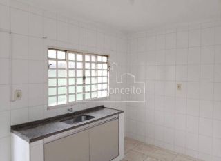 Casa de Vila Para Vender com 3 quartos 1 suíte no Bairro Parque São Bento em Sorocaba