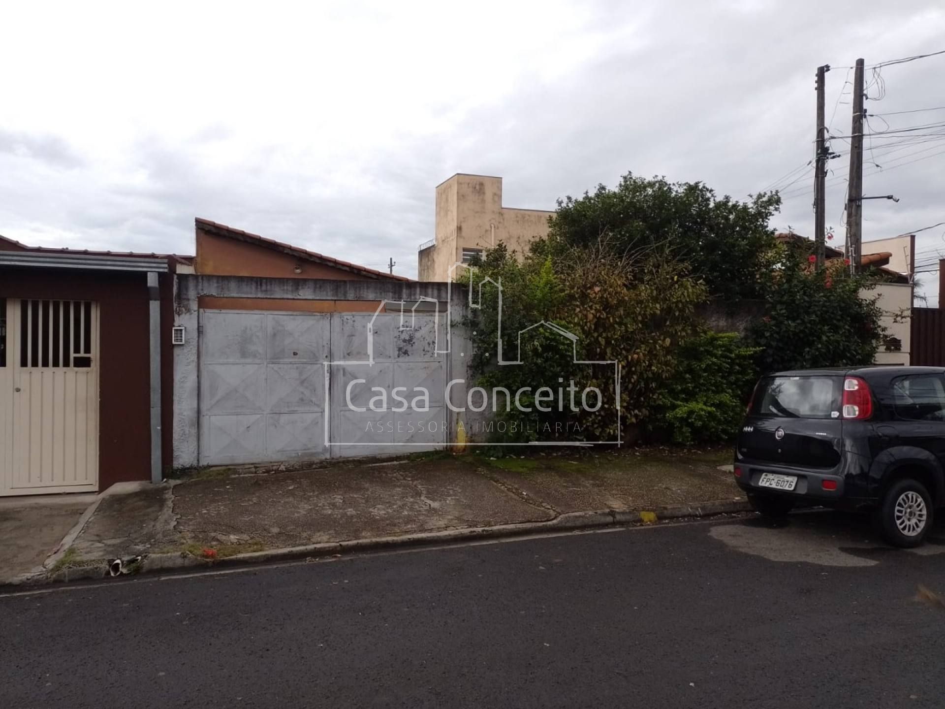 Casa de Vila Para Vender com 2 quartos 1 suíte no Bairro Parque São Bento em Sorocaba