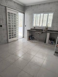 Casa Para Vender com 2 quartos 1 suíte no Bairro Wanel Ville em Sorocaba
