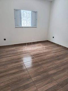 Casa Para Vender com 2 quartos 1 suíte no Bairro Wanel Ville em Sorocaba