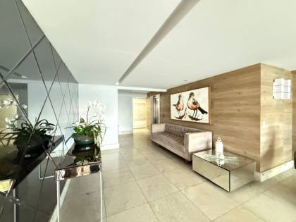 Apartamento Para Vender com 4 quartos 1 suítes no bairro Torreão em Recife