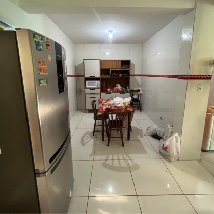 CASA DUPLEX COM 4 QTOS, SENDO 2 SUÍTES, NO JANGA!