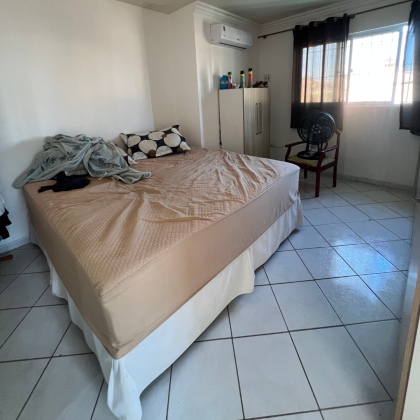 CASA DUPLEX COM 4 QTOS, SENDO 2 SUÍTES, NO JANGA!