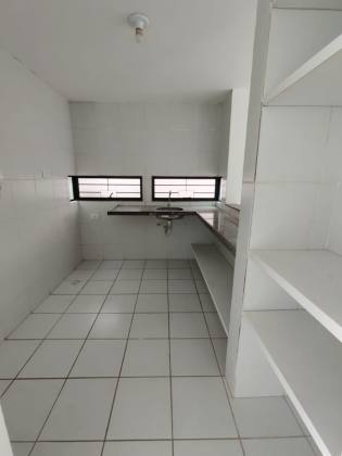 CASA DUPLEX COM 4 QTOS, SENDO 2 SUÍTES, EM JD. ATLÂNTICO!