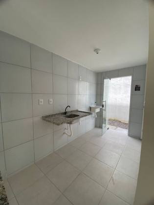 CASA PRIVÊ COM 2 QTOS + COND. COM ÁREA GOURMET, EM PAU AMARELO!