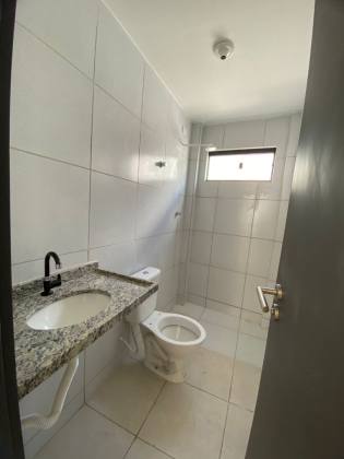 CASA PRIVÊ COM 2 QTOS + COND. COM ÁREA GOURMET, EM PAU AMARELO!