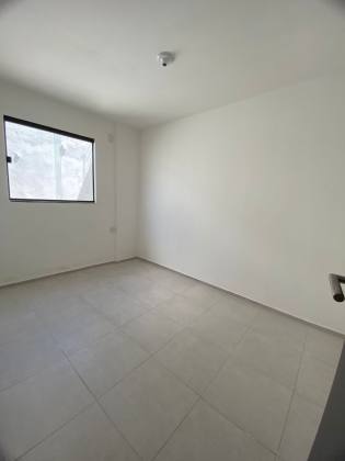 CASA PRIVÊ COM 2 QTOS + COND. COM ÁREA GOURMET, EM PAU AMARELO!