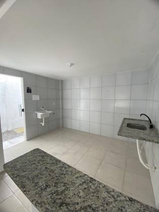 CASA PRIVÊ COM 2 QTOS + COND. COM ÁREA GOURMET, EM PAU AMARELO!