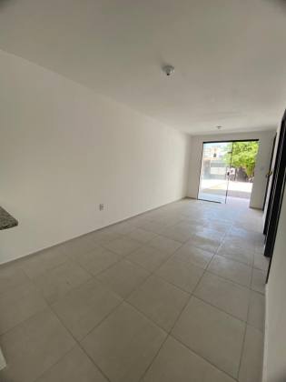 CASA PRIVÊ COM 2 QTOS + COND. COM ÁREA GOURMET, EM PAU AMARELO!