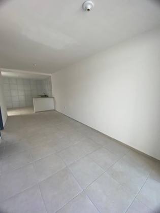 CASA PRIVÊ COM 2 QTOS + COND. COM ÁREA GOURMET, EM PAU AMARELO!