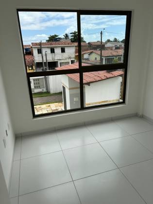 CASA PRIVÊ COM 3 QTOS, SENDO 1 SUÍTE + COND. COM PISCINA, EM MARIA FARINHA!