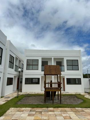 CASA PRIVÊ COM 3 QTOS, SENDO 1 SUÍTE + COND. COM PISCINA, EM MARIA FARINHA!
