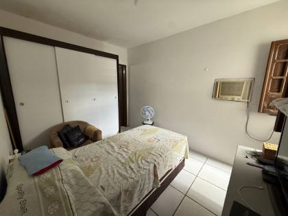 CASA SOLTA COM 4 QTOS, SENDO 1 SUÍTE, NO JANGA!