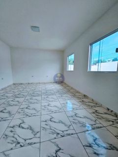 CASA SOLTA COM 3 QTOS, SENDO 1 SUÍTE, EM RIO DOCE/OLINDA!