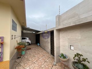 CASA SOLTA COM 4 QTOS, SENDO 2 SUÍTES, EM CARUARU!