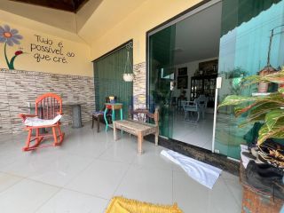 CASA SOLTA COM 4 QTOS, SENDO 2 SUÍTES, EM CARUARU!