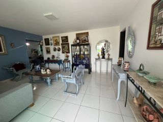 CASA SOLTA COM 4 QTOS, SENDO 2 SUÍTES, EM CARUARU!