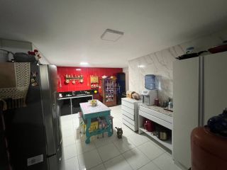 CASA SOLTA COM 4 QTOS, SENDO 2 SUÍTES, EM CARUARU!
