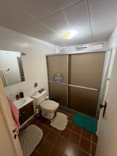 CASA SOLTA COM 4 QTOS, SENDO 2 SUÍTES, EM JD. ATLÂNTICO!