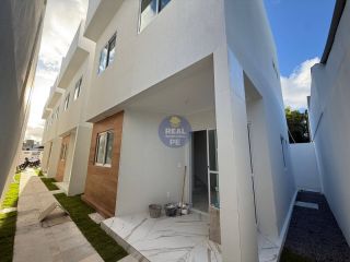 CASA DUPLEX COM 3 QTOS, SENDO 1 SUÍTE, EM BAIRRO NOVO/OLINDA!