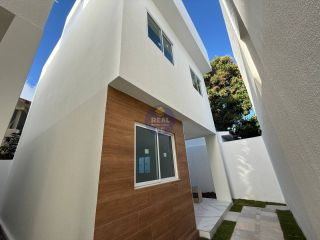 CASA DUPLEX COM 3 QTOS, SENDO 1 SUÍTE, EM BAIRRO NOVO/OLINDA!