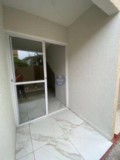 CASA PRIVÊ COM PLAYGROUND E 2 QTOS, EM PAU AMARELO!