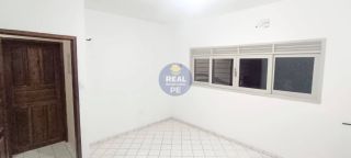 CASA SOLTA, COM PISCINA E 4QTOS, EM CASA CAIADA/OLINDA!