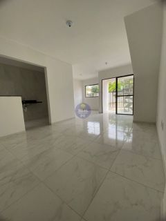 CASA PRIVÊ COM 3 QTOS, SENDO 2 SUÍTES, NO JANGA!