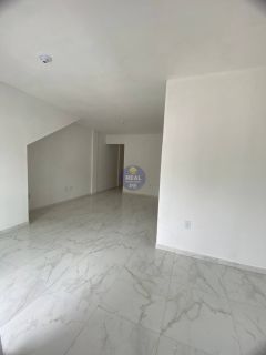 CASA PRIVÊ COM 3 QTOS, SENDO 2 SUÍTES, NO JANGA!