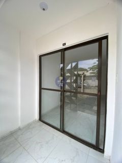 CASA PRIVÊ COM 3 QTOS, SENDO 2 SUÍTES, NO JANGA!