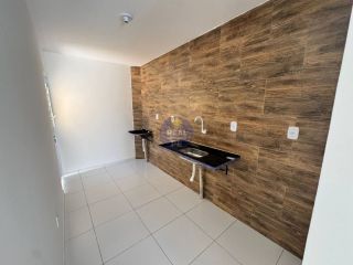 CASA PRIVÊ COM 3 QTOS, EM PAU AMARELO!