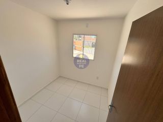 CASA PRIVÊ COM 3 QTOS, EM PAU AMARELO!