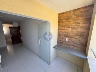 CASA PRIVÊ COM 3 QTOS, EM PAU AMARELO!